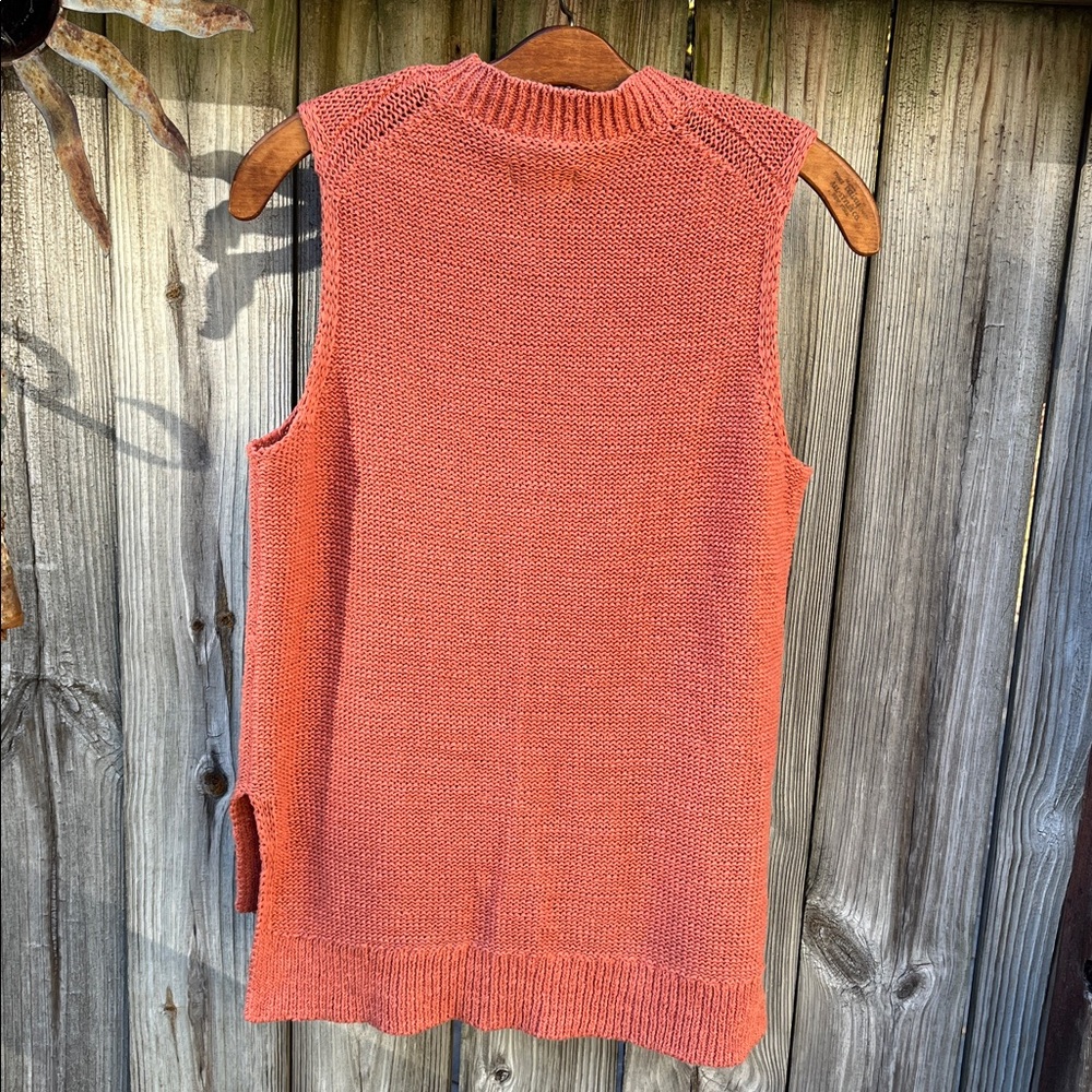 Linen sweater vest🍁🍂 - Picture 8 of 8